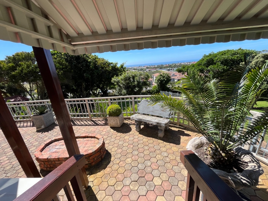 4 Bedroom Property for Sale in Hartenbos Heuwels Western Cape